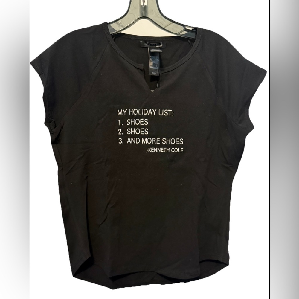 NWT Kenneth Cole Women's ‘My Holiday List’ Short Sleeve V-Neck T-Shirt L Black